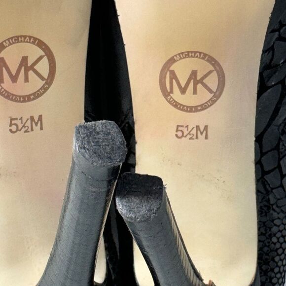MK Michael Kors Black Leather/Python Stiletto Booties Sz 5.5 - Picture 5 of 8